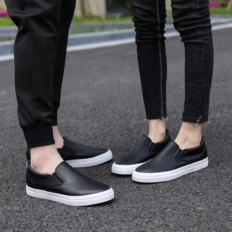 Fashion Cool Young Men Street Shoes Soft Flat Mens Casual Shoes Brand Male Footwear Black White Shoes KA3764