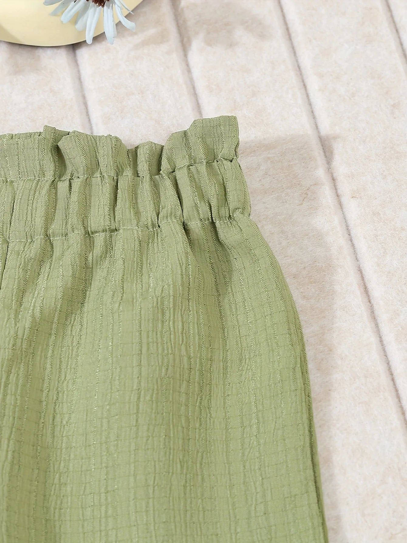 Cute Baby Girl Spring And Summer New Princess Sleeve Bow Top + Wave Stripe Casual Long Pants 2-Piece Set